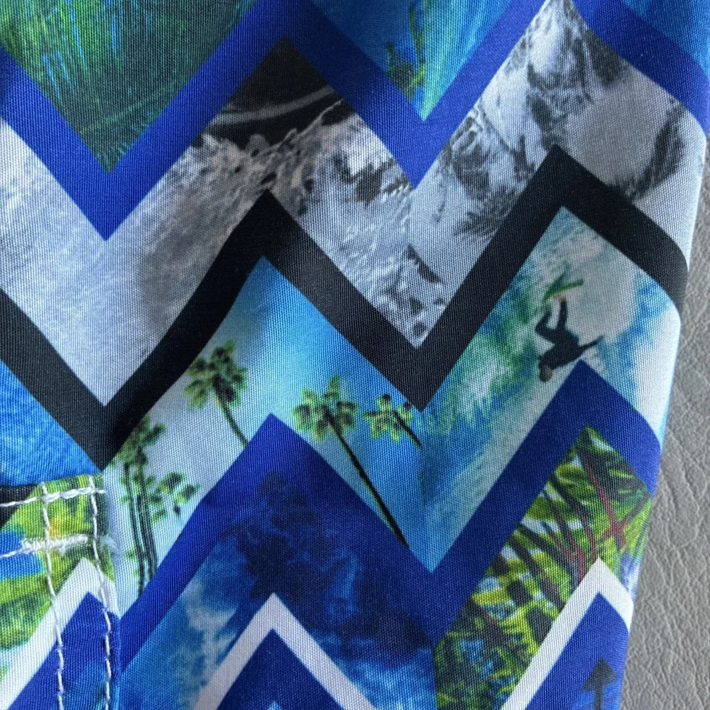 Ingear Swim Mens Blue Board Shorts Swim Trunks Mesh Lined XXL MS1 Geo Surf